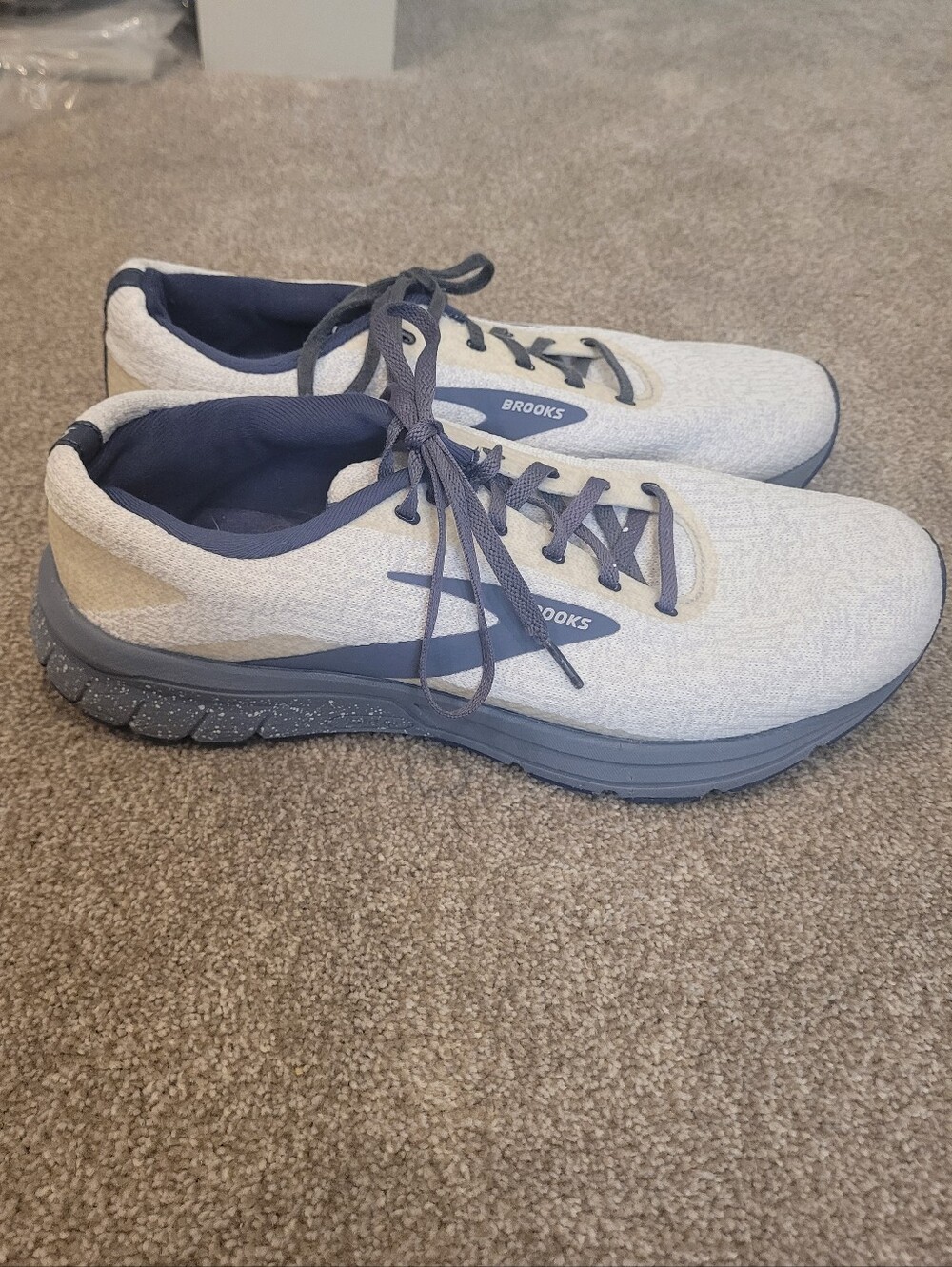 Brooks Series 3 Mens Running Shoes Size 10.5 - Picture 5 of 7